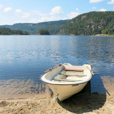 펜션 Midtholmen By Interhome *