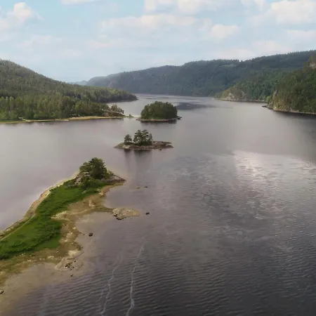 Midtholmen By Interhome Konsmo