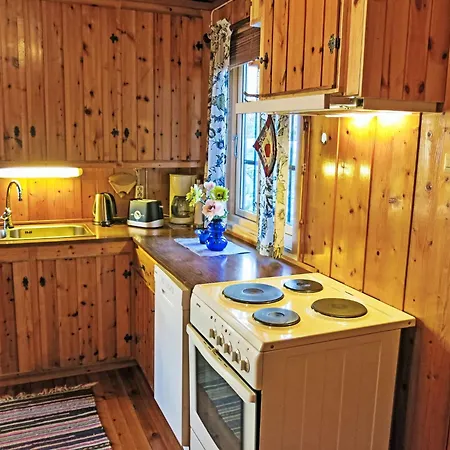 Midtholmen By Interhome Konsmo